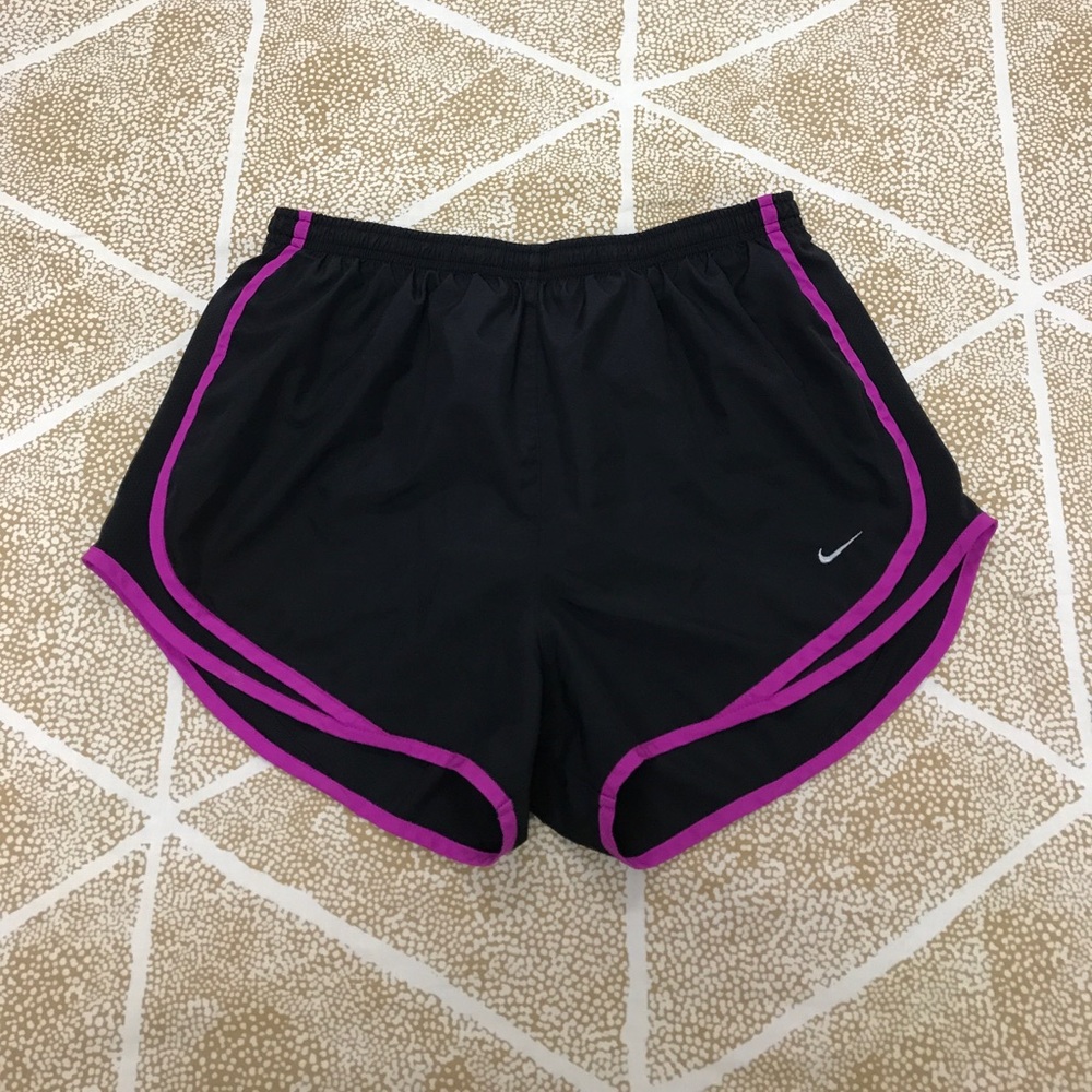 Black and pink nike tempo running shorts